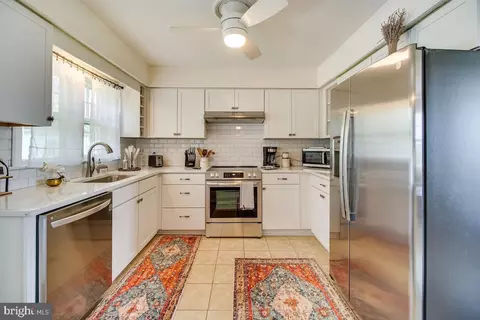 Kitchen - 16434 Piney Point Rd, Piney Point, MD 20674 photo 2 of 3