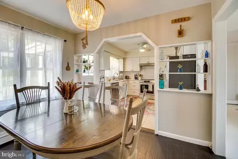 Dining - 16434 Piney Point Rd, Piney Point, MD 20674 photo 2 of 2