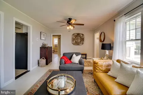 Living - 16434 Piney Point Rd, Piney Point, MD 20674 photo 3 of 9