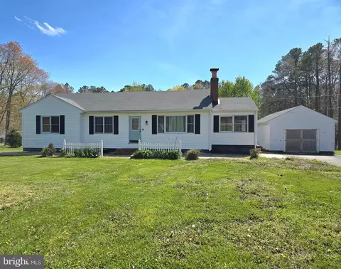 21933 Point Lookout Rd, Leonardtown, MD 20650