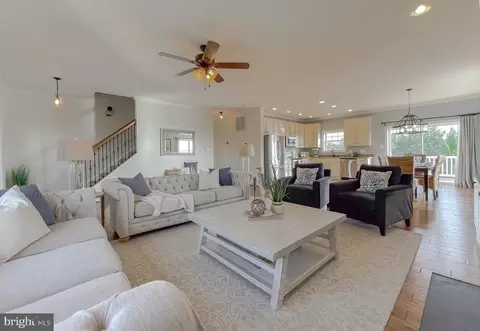 Living - 16340 Piney Point Rd, Piney Point, MD 20674 photo 5 of 8