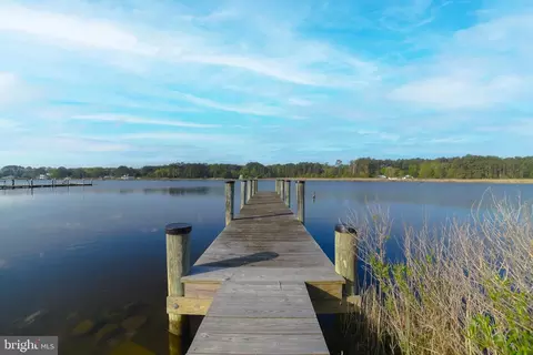 16340 Piney Point Rd, Piney Point, MD 20674