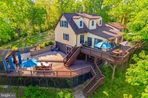 27332 Cat Creek Rd, Mechanicsville, MD 20659