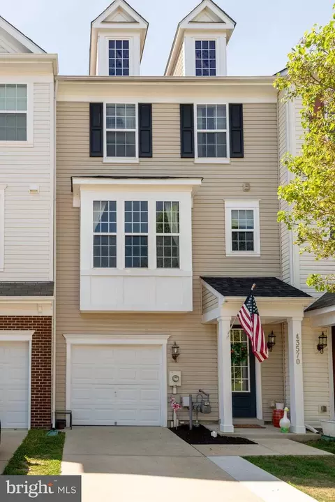 43570 Wild Iris St, California, MD 20619
