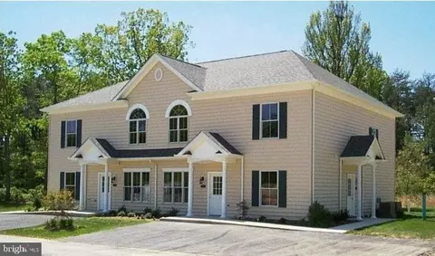 22581 Chickadee Cir #2-4, Lexington Park, MD 20653