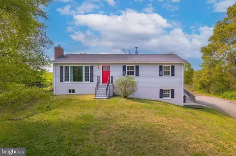 27275 Queentree Rd, Mechanicsville, MD 20659