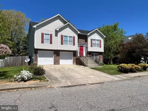 22214 Valleyview Dr, Great Mills, MD 20634