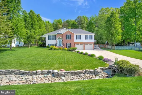 35438 Army Navy Dr, Mechanicsville, MD 20659