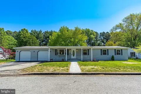 22050 Mojave Dr, Great Mills, MD 20634