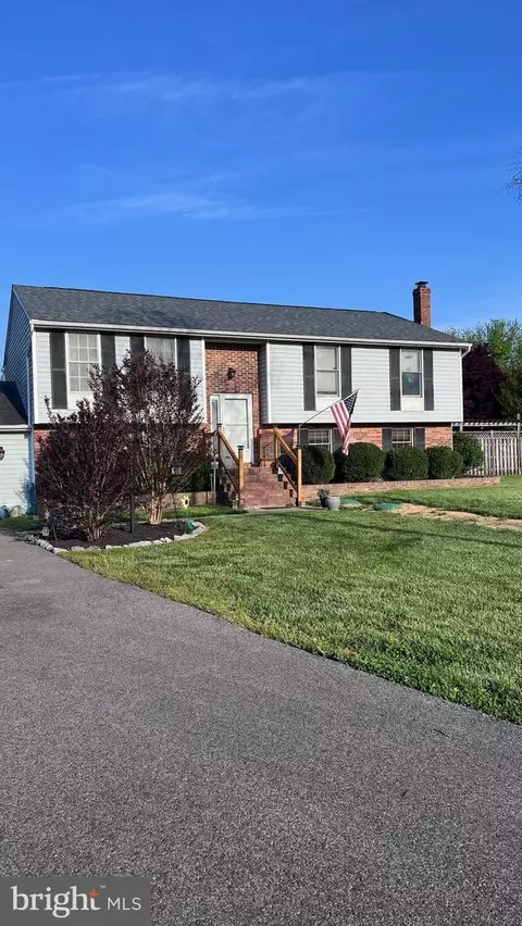 20220 Gilliam Dr, Park Hall, MD 20667