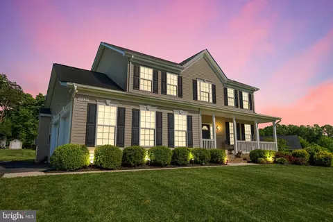 39827 Grandview Haven Dr, Mechanicsville, MD 20659