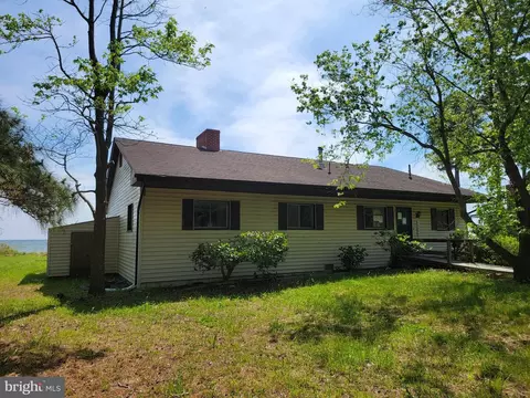 15034 Chesapeake Bay Dr, Scotland, MD 20687