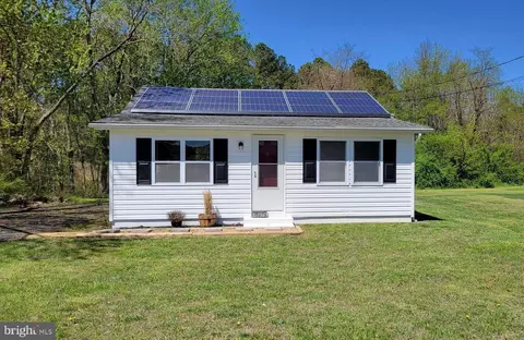 38094 Graves Rd, Coltons Point, MD 20626