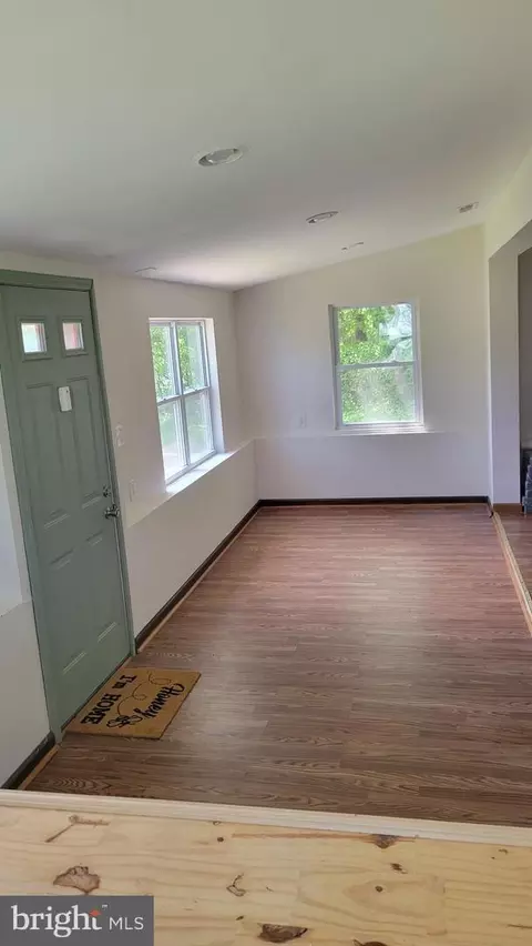 Entry Way - 38094 Graves Rd, Coltons Point, MD 20626 photo 1 of 3
