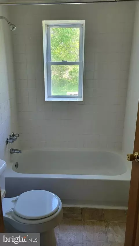 Bath - 38094 Graves Rd, Coltons Point, MD 20626 photo 2 of 2