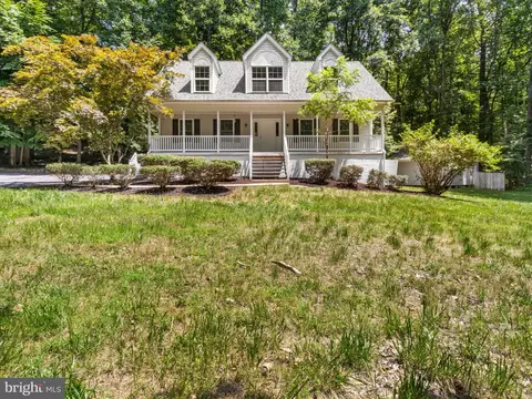 35903 Army Navy Dr, Mechanicsville, MD 20659
