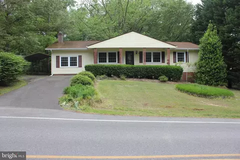 45825 Nancy Ln, Great Mills, MD 20634