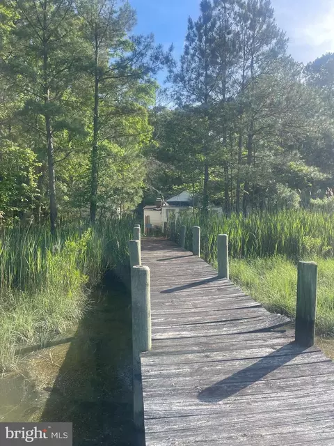 20696 Colton Point Rd, Coltons Point, MD 20626 photo 4