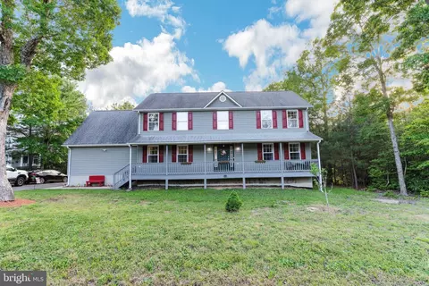 18341 Chestnut St, Lexington Park, MD 20653
