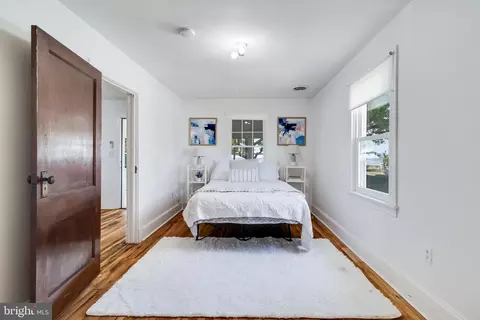 Bedroom - 45154 Lighthouse Rd, Piney Point, MD 20674 photo 4 of 5