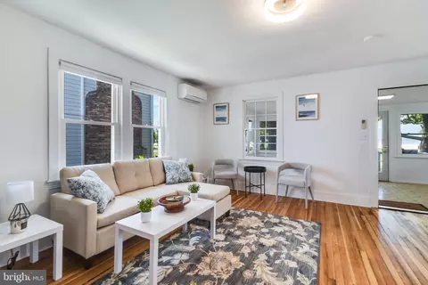 Living - 45154 Lighthouse Rd, Piney Point, MD 20674 photo 1 of 2