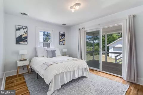 Bedroom - 45154 Lighthouse Rd, Piney Point, MD 20674 photo 5 of 5