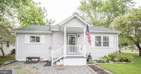 Exterior - 17254 Larimer St, Piney Point, MD 20674 photo 2 of 7