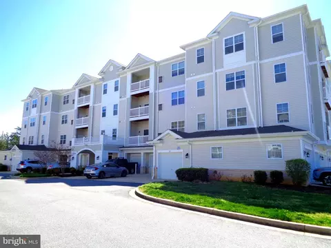 23540 F D R Blvd #204, California, MD 20619