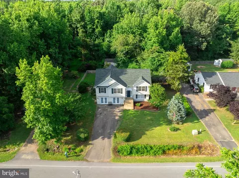 35416 Army Navy Dr, Mechanicsville, MD 20659