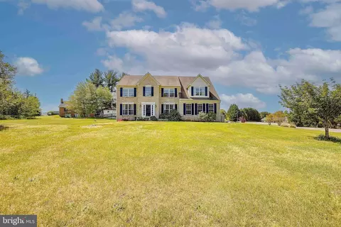 29850 Eldorado Farm Dr, Mechanicsville, MD 20659