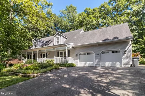 23284 Hickory Hollow Ln, California, MD 20619