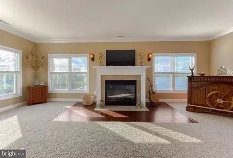 Living - 16165 Piney Point Rd, Piney Point, MD 20674 photo 5 of 7