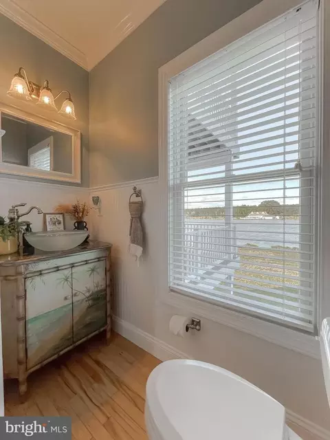 Bath - 16165 Piney Point Rd, Piney Point, MD 20674 photo 3 of 12