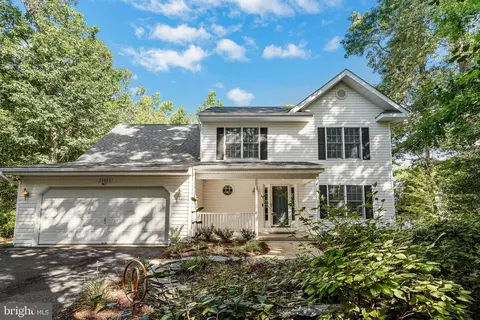 43982 Autumnwood Ln, California, MD 20619