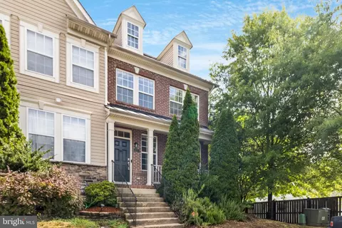 21925 Weeping Willow Ln #D, Lexington Park, MD 20653