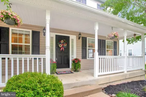 46684 Robert Leon Dr, Lexington Park, MD 20653