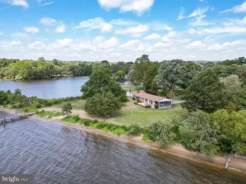 40600 Waterview Dr, Mechanicsville, MD 20659