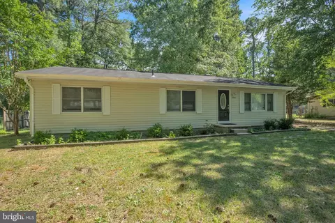 47945 Mary Lynn Dr, Lexington Park, MD 20653