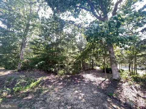 18351 Chestnut St, Lexington Park, MD 20653