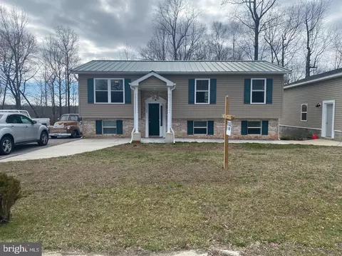 29549 Jennifer Dr, Mechanicsville, MD 20659