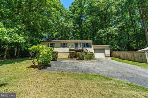 26980 Holly Ln, Mechanicsville, MD 20659