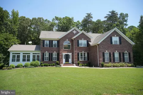 22962 S Pembrook Dr, Hollywood, MD 20636