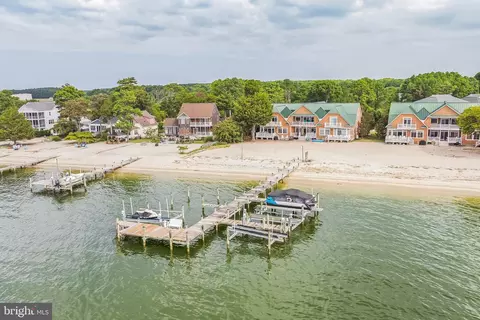 17285 Oakwood Lodge Ln #1, Piney Point, MD 20674