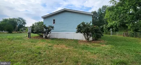 18459 Windmill Point Rd, Drayden, MD 20630 photo 5