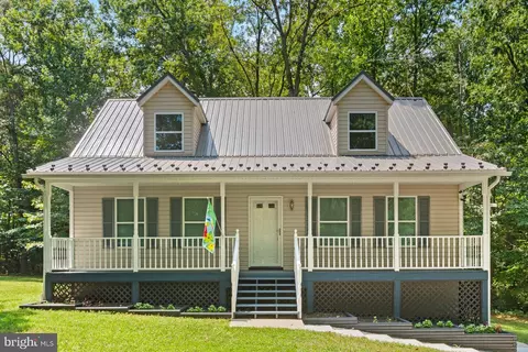 41117 Queen Arbor Ct, Mechanicsville, MD 20659