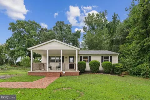 39163 Birch Manor Dr, Mechanicsville, MD 20659