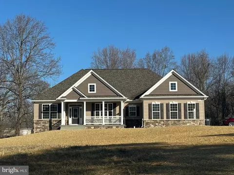 24213 Alice Springs Ln, Hollywood, MD 20636