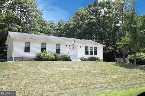 37007 Tanyard Dr, Mechanicsville, MD 20659