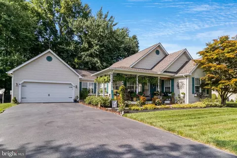35402 Golf Course Dr, Mechanicsville, MD 20659