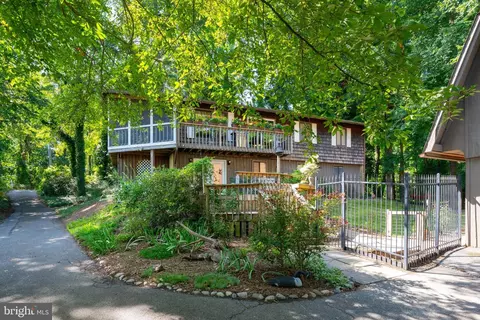 30017 Skyview Dr, Mechanicsville, MD 20659